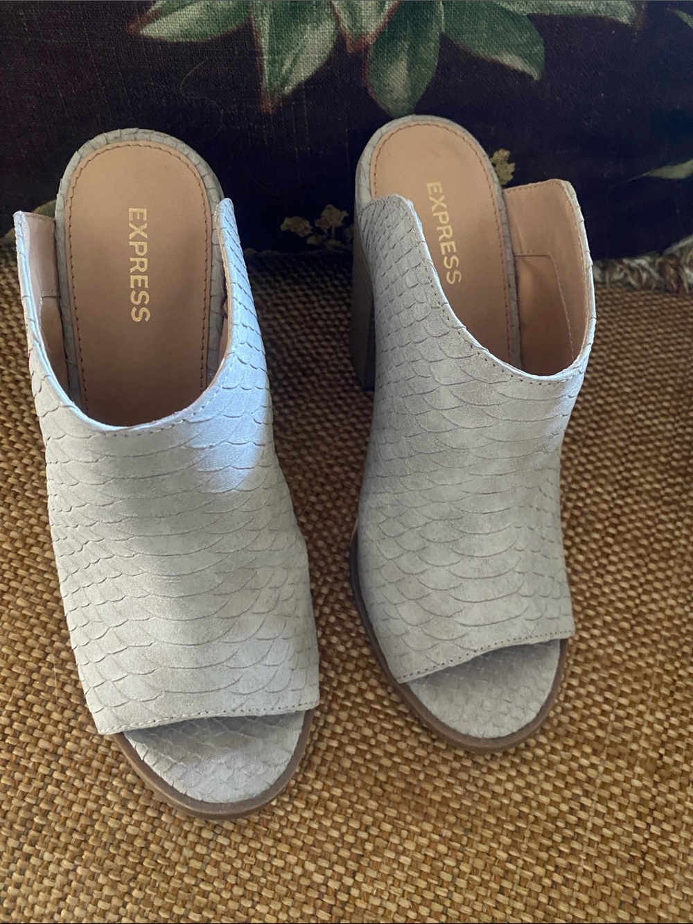 Express Light Gray/Tan Textured Peep-Toe Mule Heels